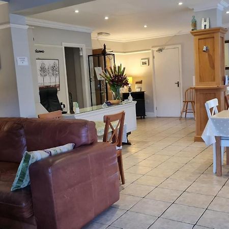 Hurtwood Hotel Peaslake Extérieur photo