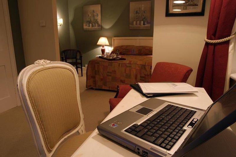 Hurtwood Hotel Peaslake Chambre photo
