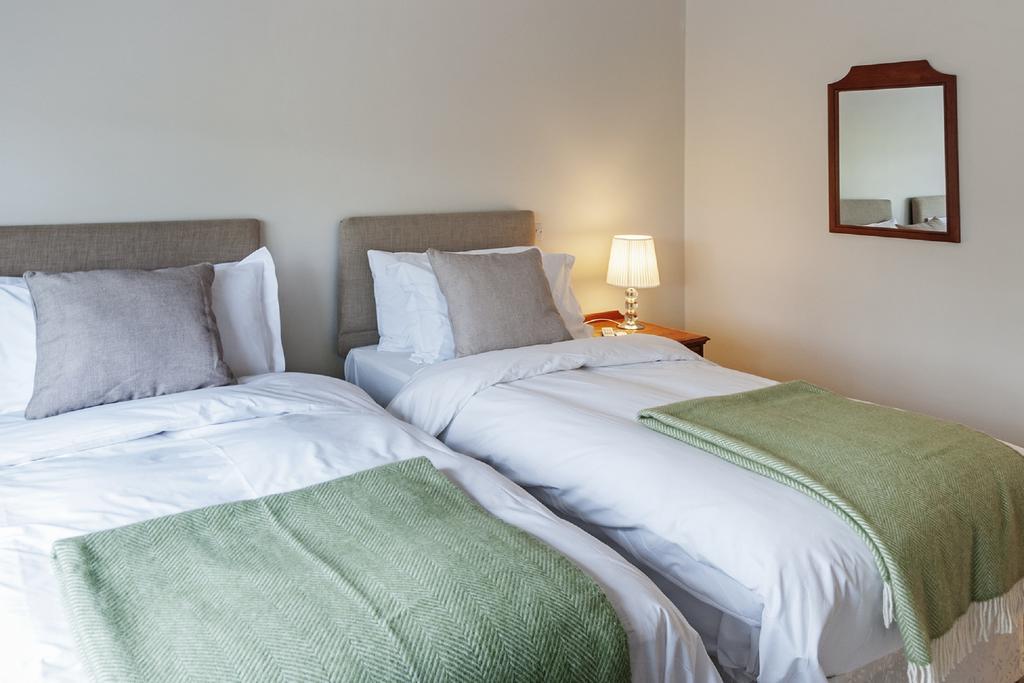 Hurtwood Hotel Peaslake Extérieur photo